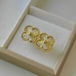 Сережки-гвіздки Van Cleef з металевою сердцевиною 1