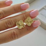 Сережки-гвіздки Van Cleef з металевою сердцевиною 2