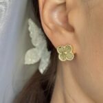 Сережки-гвіздки Van Cleef з металевою сердцевиною 3