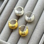 сережки miu miu загальний ракурс