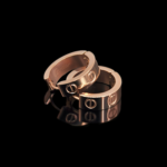 Класичні сережки Cartier з логотипом рожеве золото2