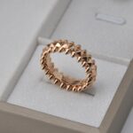 Каблучка Cartier Clash з рухливими елементами та логотипом рожеве золото лого