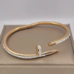 Жорсткий браслет-цвях Cartier с камінням з логотипом рожеве золото3