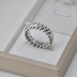 Каблучка Cartier Clash з рухливими елементами та логотипом срібло лого