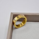 Каблучка Cartier з логотипом лимонне золото