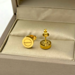 Сережки-пусети Cartier з логотипом золото