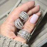 Маленькі сережки з камінням цирконію та англійською застібкою срібло3