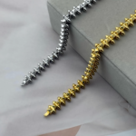 Браслет Cartier Clash з рухливими елементами та логотипом застібка