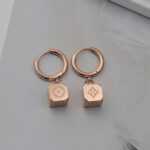 Кубічні сережки Louis Vuitton рожеве золото2