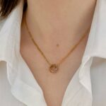 Потрійний підвіс Cartier з логотипом на тілі