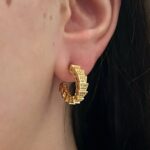 Сережки BVLGARI з камінням у вигляді змії золото на вусі