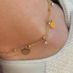Браслет на ніжку Tiffany із серцями та камінням лимонне золото на нозі