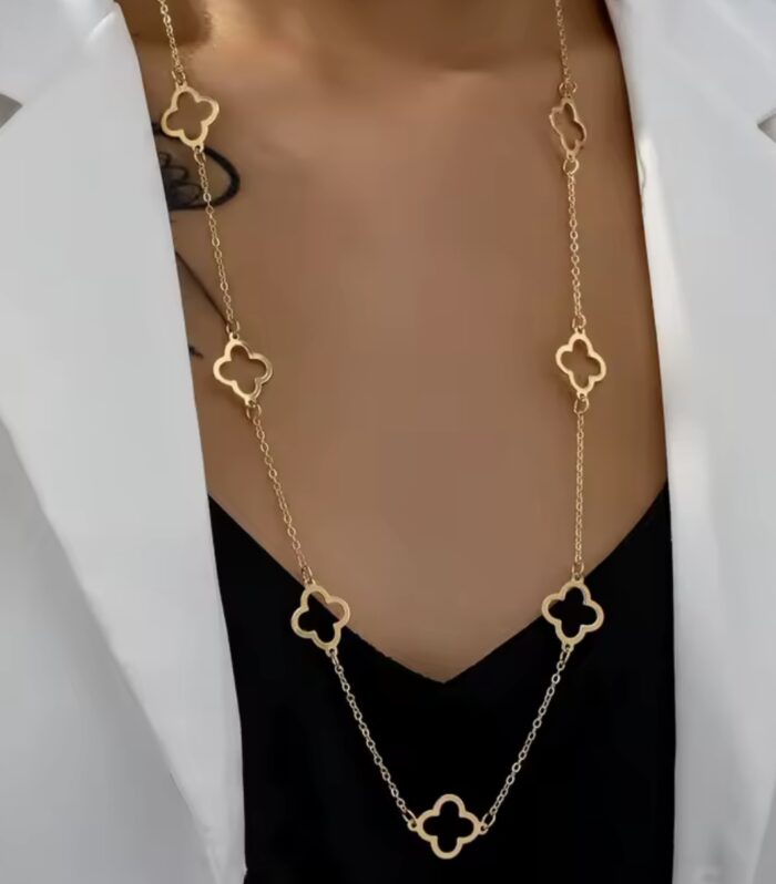 Підвіс Van Cleef з колекції Byzantine Alhambra з багатьма конюшинами на тілі