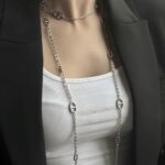 Довгий підвіс з логотипом Hermes на тілі2
