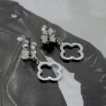 Сережки Van Cleef з колекції Byzantine Alhambra срібло застібка