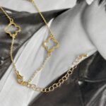 Підвіс Van Cleef з колекції Byzantine Alhambra з багатьма конюшинами застібка