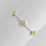 Браслет Van Cleef з маленькими конюшинами у камінні золото