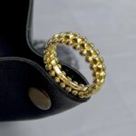 Каблучка Cartier Clash з логотипом золото лого