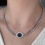 Масивне двостороннє кольє BVLGARI срібло на тілі