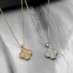 Ланцюговий підвіс Van Cleef у камінні