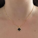 Двосторонній підвіс Van Cleef з камінням золото на тілі чорний