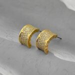 Вишукані мінімалістичні сережки BVLGARI з камінням та логотипом лимонне золото
