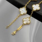 Класичний браслет Van Cleef з логотипом у золоті білий застібка