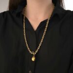 Ланцюговий підвіс Tiffany з колекції HardWear з кулькою та логотипом золото на тілі