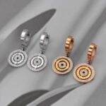 Сережки BVLGARI з камінням та логотипом