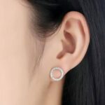 Сережки Tiffany з англійською застібкою у вигляді кілець з камінням срібло на вусі