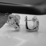 Сережки Van Cleef з металевою серцевиною на італійській застібці з логотипом срібло лого