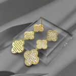 Довгі сережки Van Cleef з трьох конюшин у камінні золото застібка