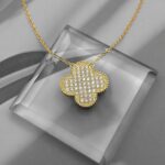 Вишуканий підвіс Van Cleef з великою конюшиною з камінням золото