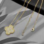 Вишуканий підвіс Van Cleef з великою конюшиною з камінням золото застібка