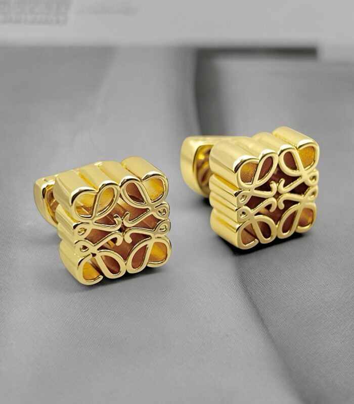 Сережки-пусети Loewe з логотипом золото