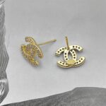 Сережки-пусети Chanel з камінням та логотипом золото лого