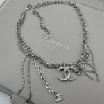 Вишукане кольє Chanel з різноманітними ланцюжками та підвісками срібло