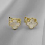Класичні сережки Van Cleef з італійською застібкою у золоті білі