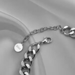 Ланцюговий підвіс Dior з логотипом лимонне срібло застібка